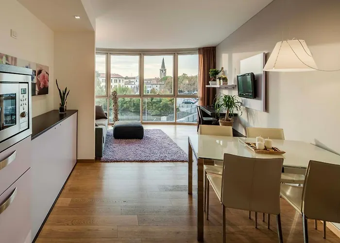 Portus Apartamento *
